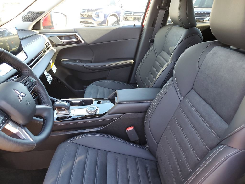 New 2026 Mitsubishi Outlander SE FWD image 13