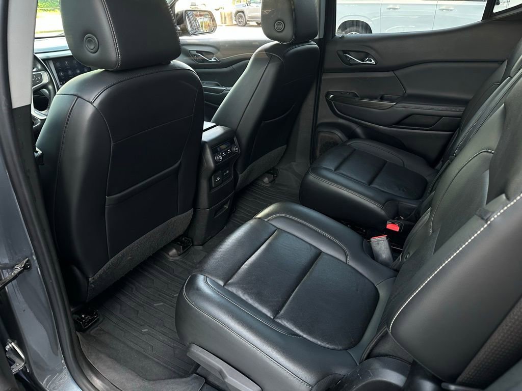 Used 2022 GMC Acadia SLT w/ Elevation Edition FWD image 16