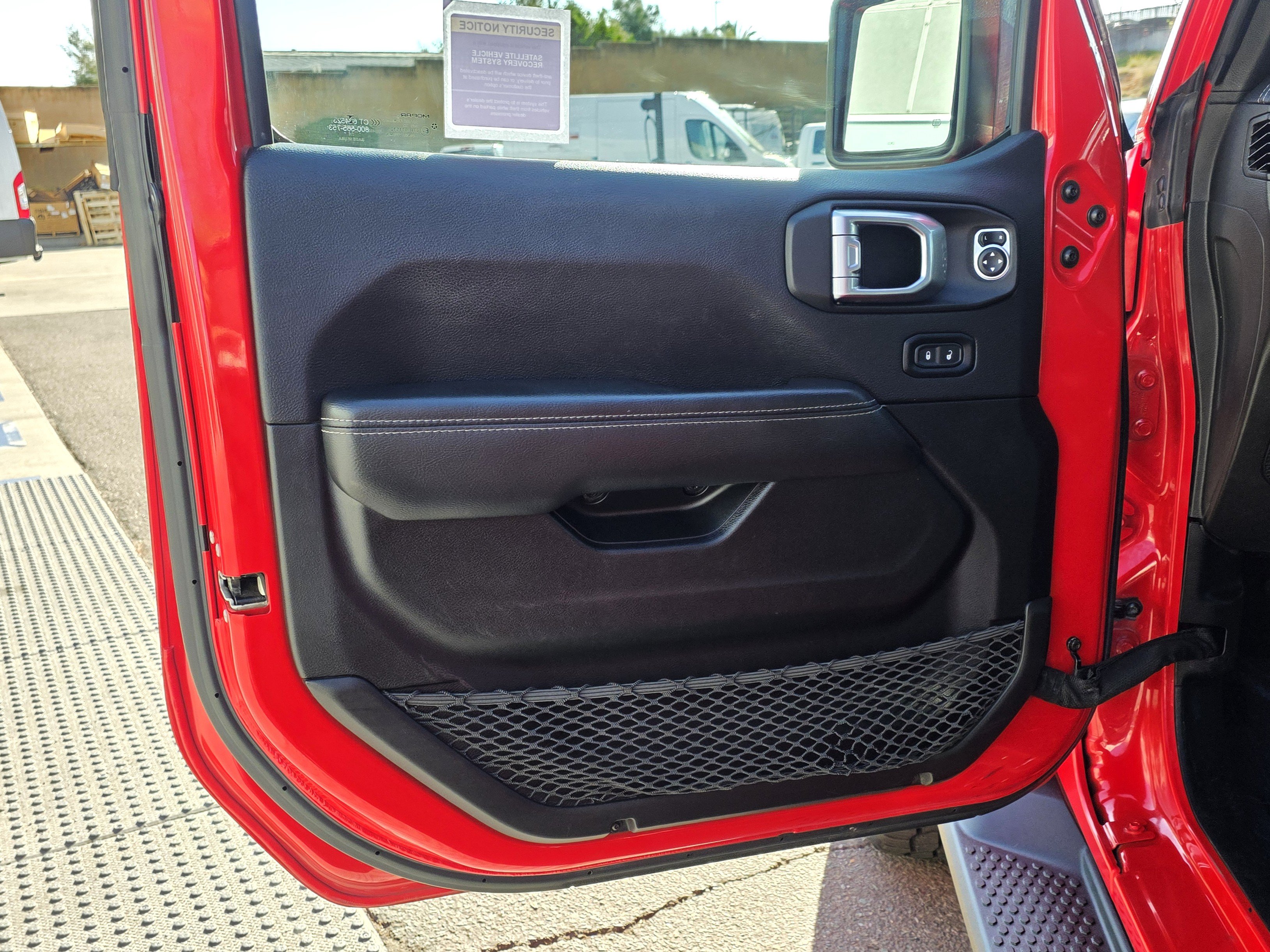 Certified 2022 Jeep Wrangler Unlimited Sahara AWD/4WD image 11