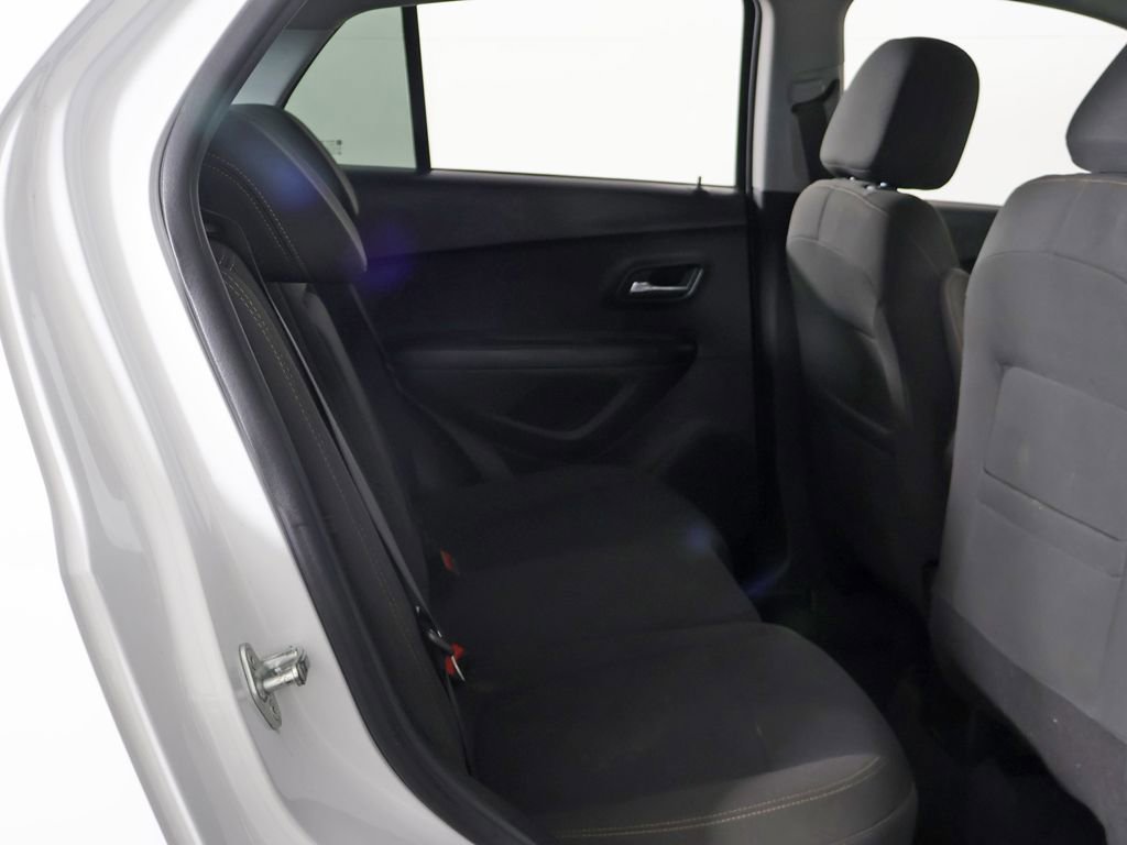 Used 2022 Chevrolet Trax LS AWD/4WD image 26