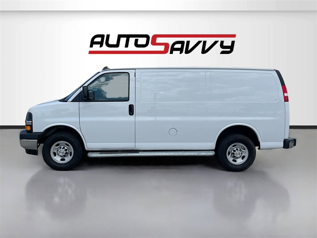 Used 2024 Chevrolet Express 2500 w/ Driver Convenience Package image 4