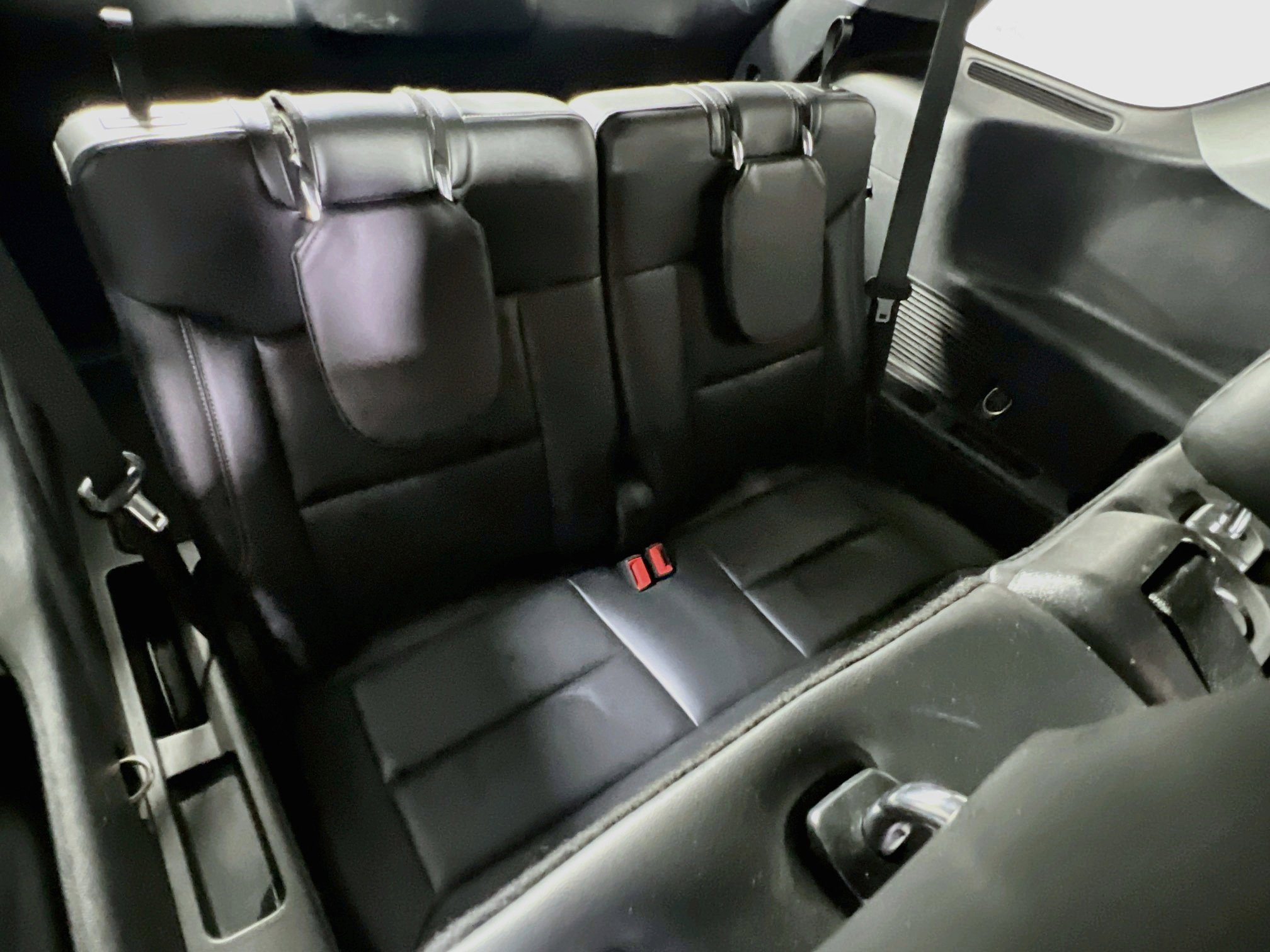 Used 2021 Ford Explorer XLT w/ Equipment Group 202A AWD/4WD image 26