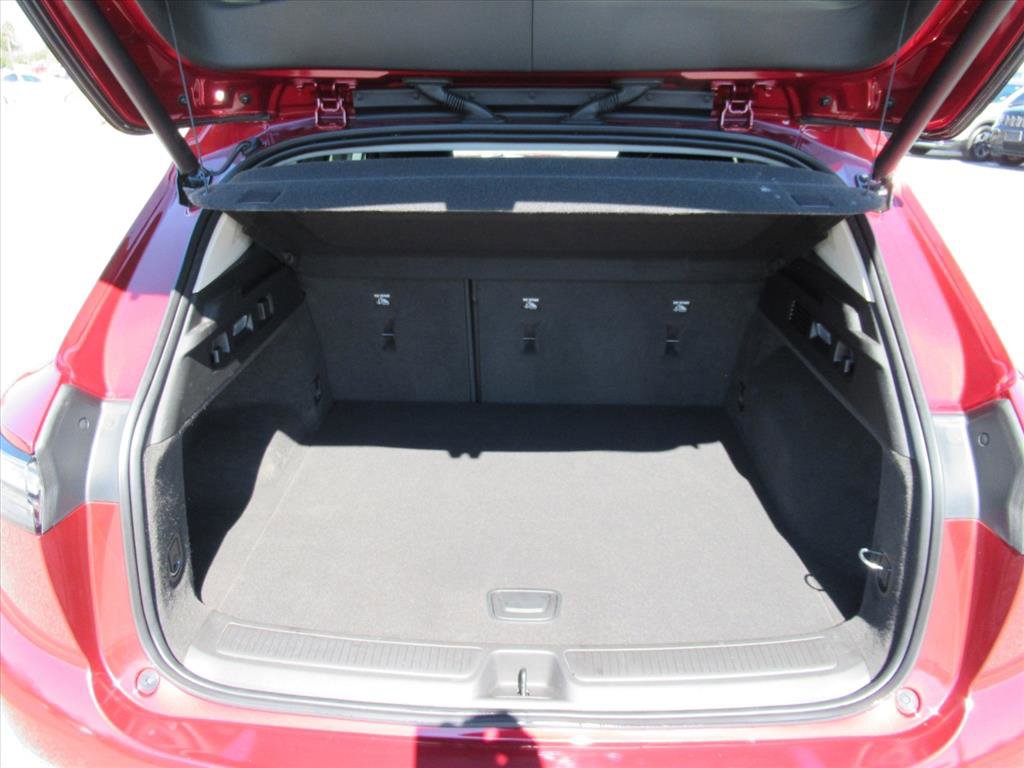 Used 2023 Buick Envision Avenir image 35