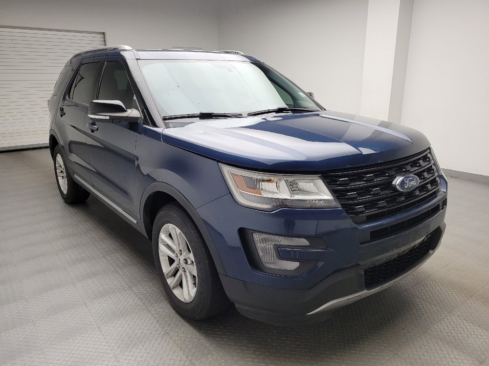 Used 2017 Ford Explorer XLT FWD image 13