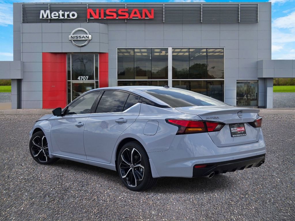 New 2026 Nissan Altima 2.5 SR image 4