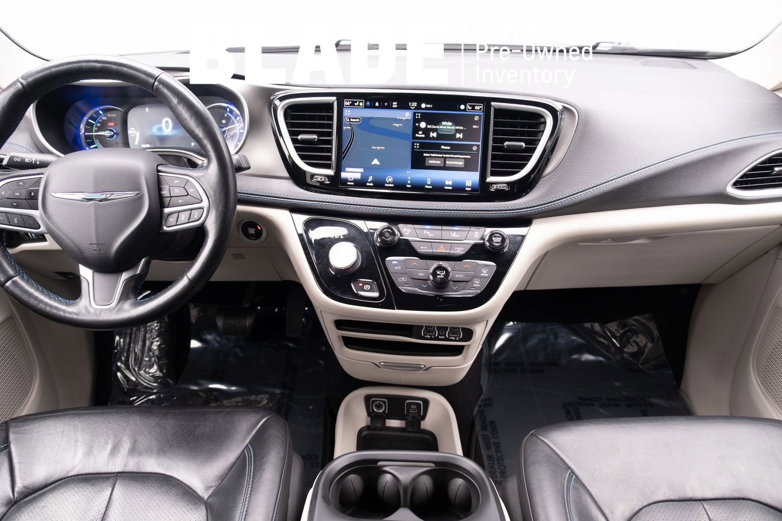 Used 2021 Chrysler Pacifica Touring-L FWD image 25