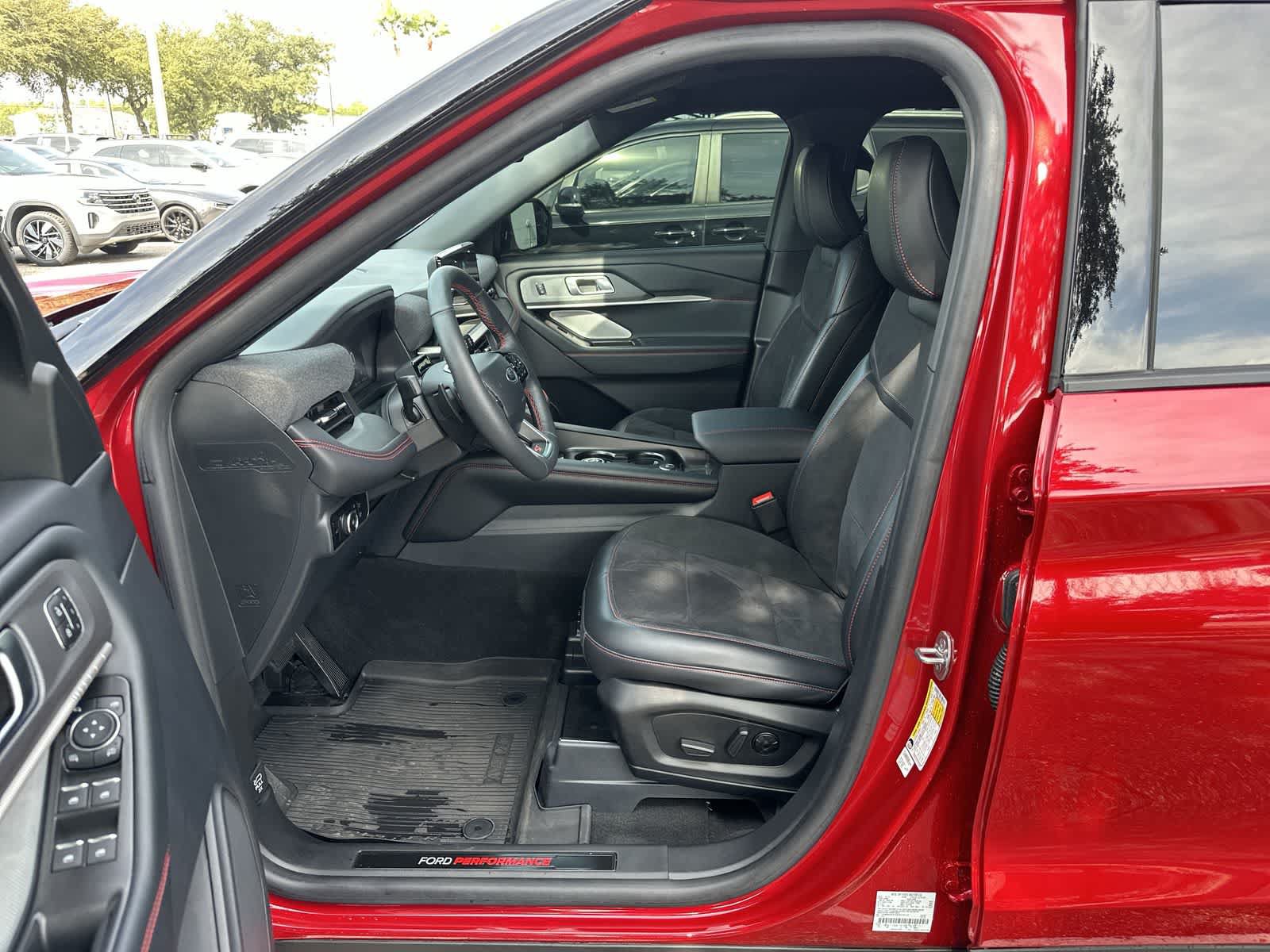 Used 2025 Ford Explorer ST w/ Sun And Sound Package AWD/4WD image 2