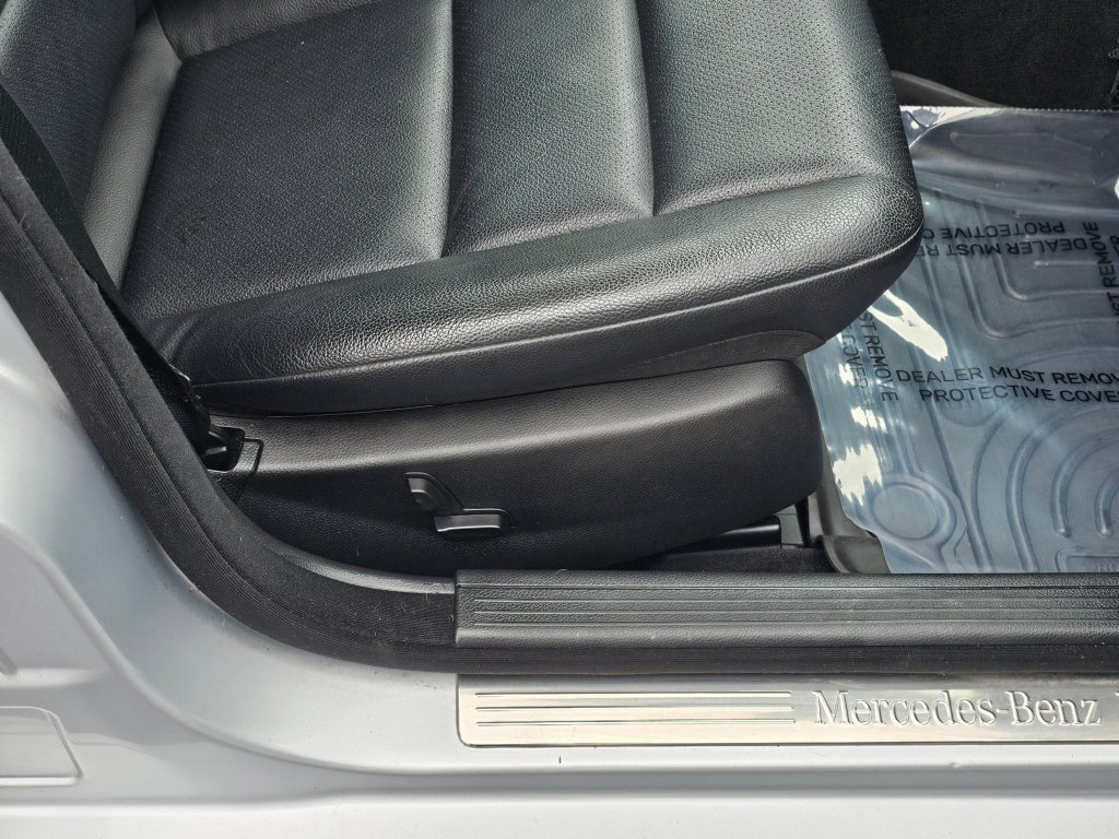 Used 2012 Mercedes-Benz C 300 4MATIC Sedan image 25