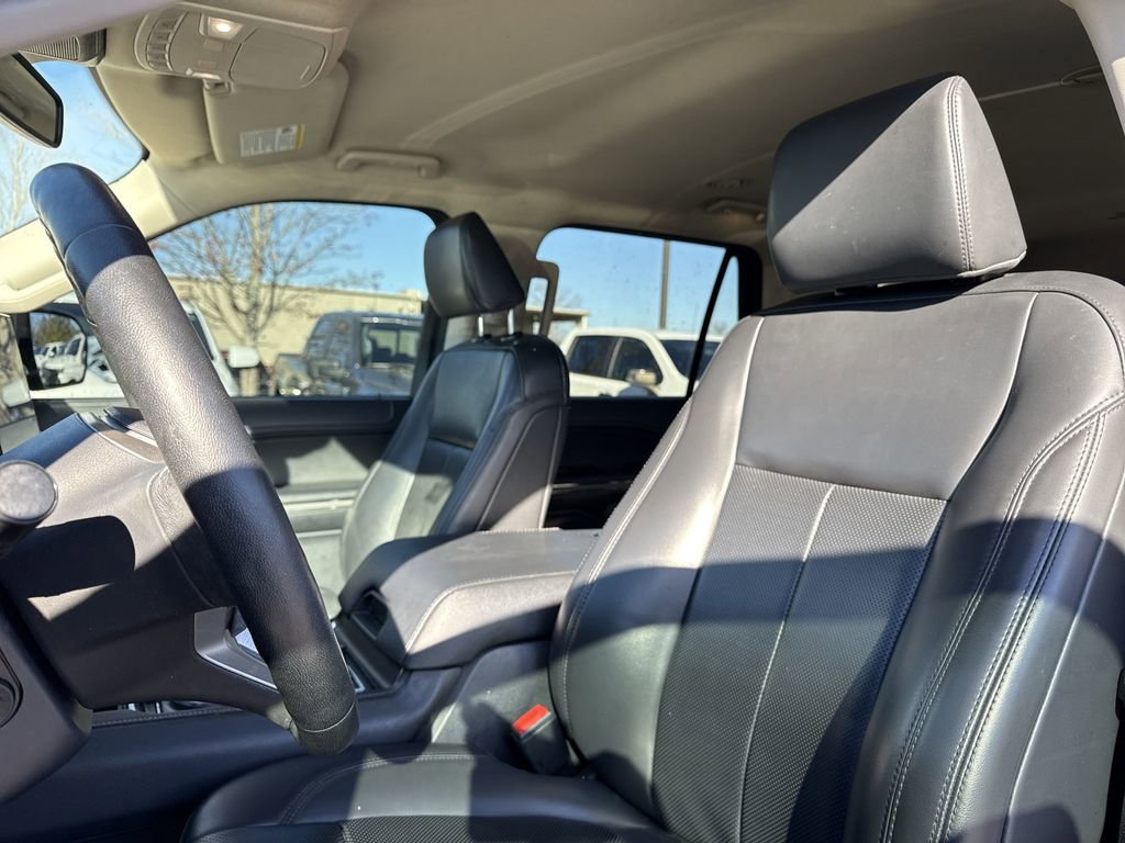 Used 2022 Ford Expedition XLT image 10