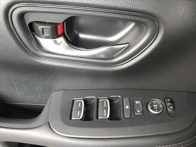 Used 2025 Honda HR-V EX-L image 15