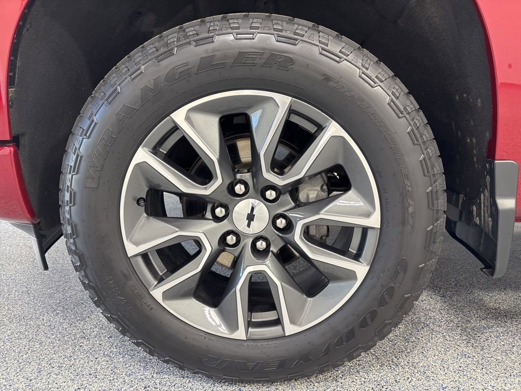 Used 2023 Chevrolet Silverado 1500 RST AWD/4WD image 35