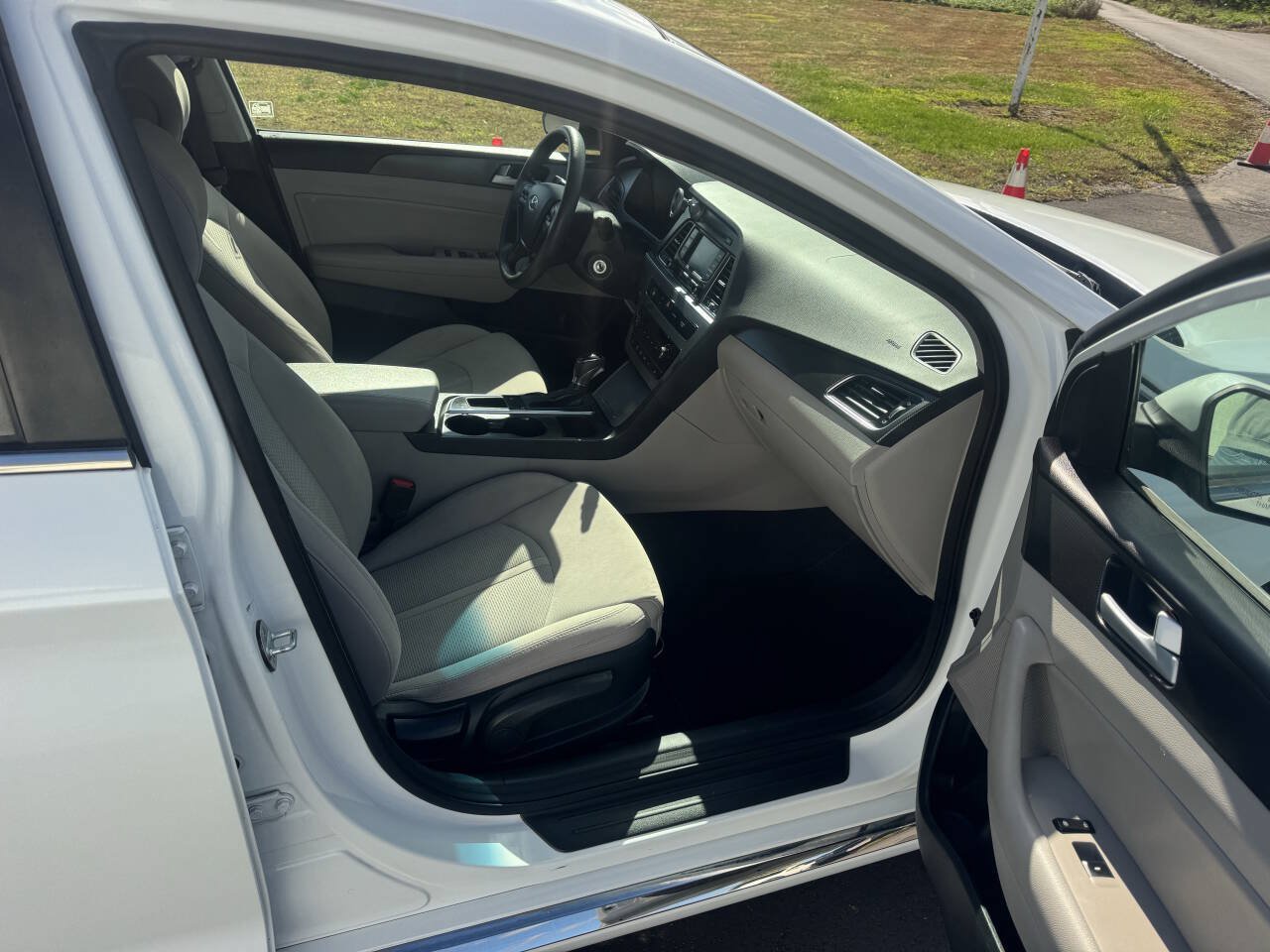 Used 2015 Hyundai Sonata Sport FWD image 17