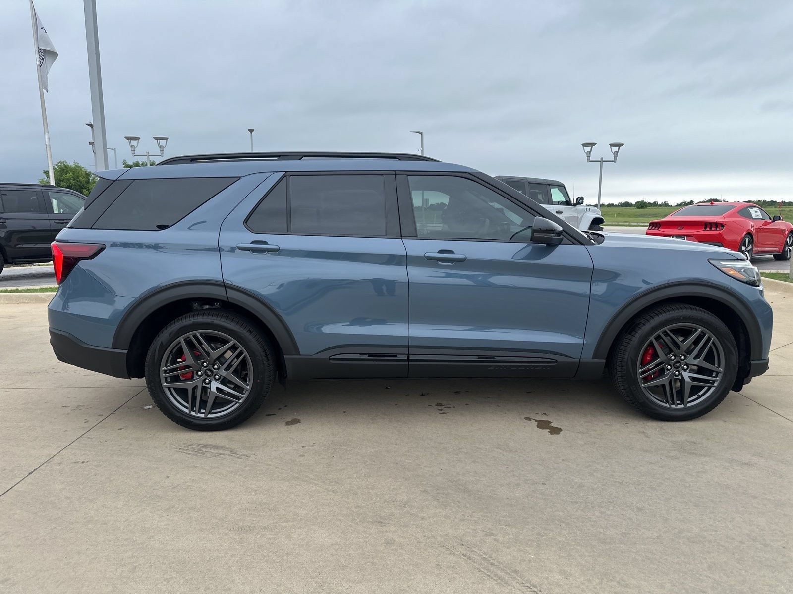 New 2026 Ford Explorer ST w/ Sun And Sound Package AWD/4WD image 7