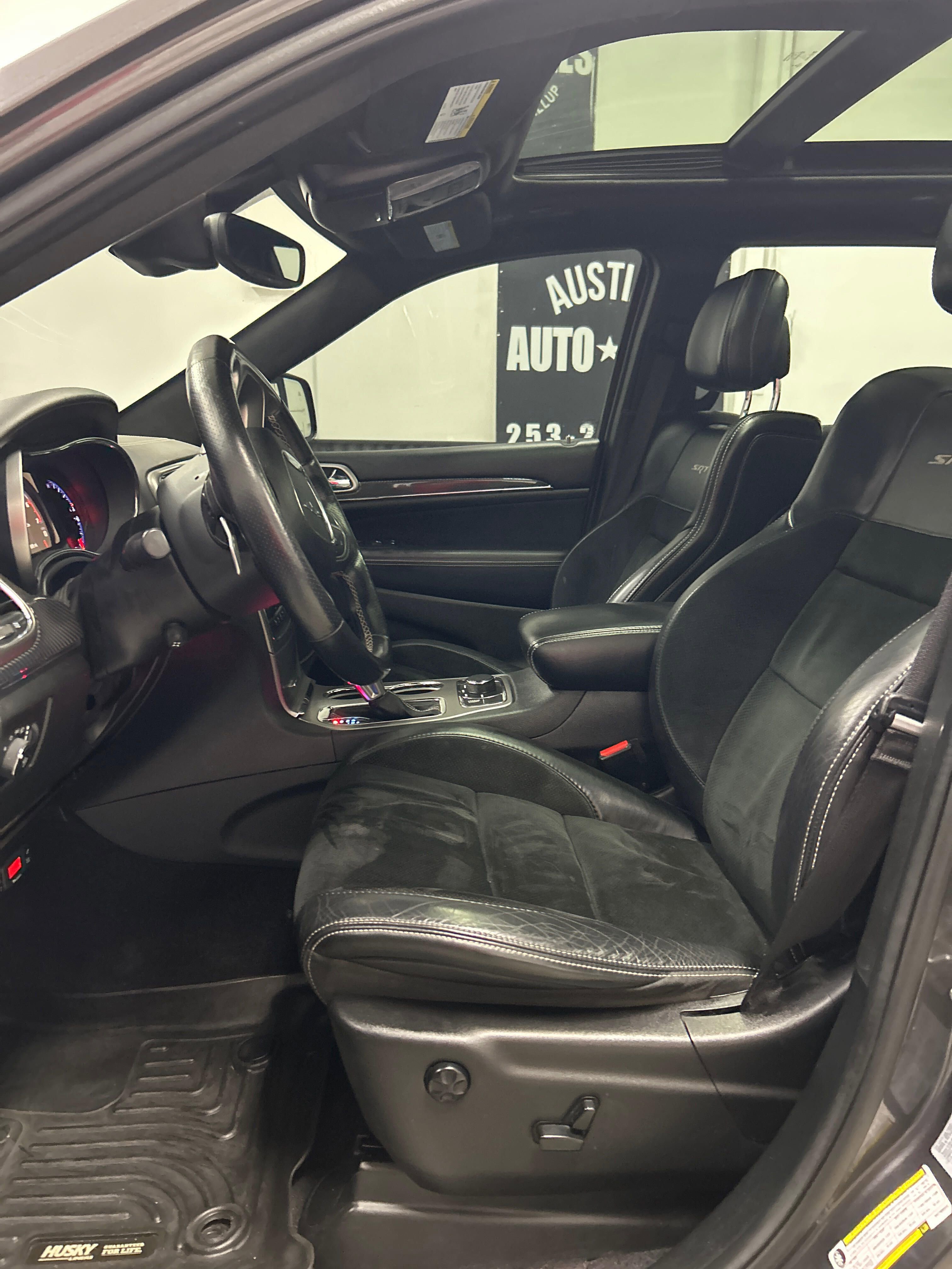 Used 2017 Jeep Grand Cherokee SRT AWD/4WD image 8