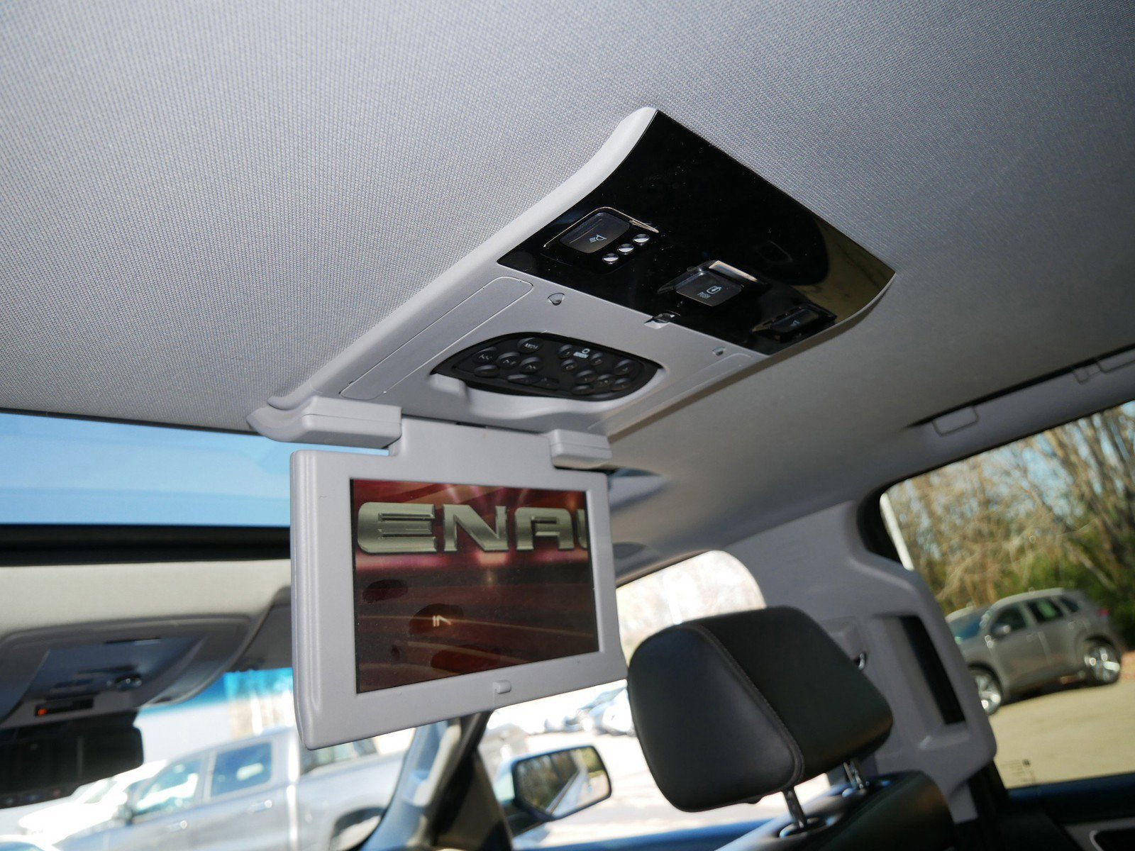 Used 2015 GMC Yukon Denali w/ Open Road Package image 33