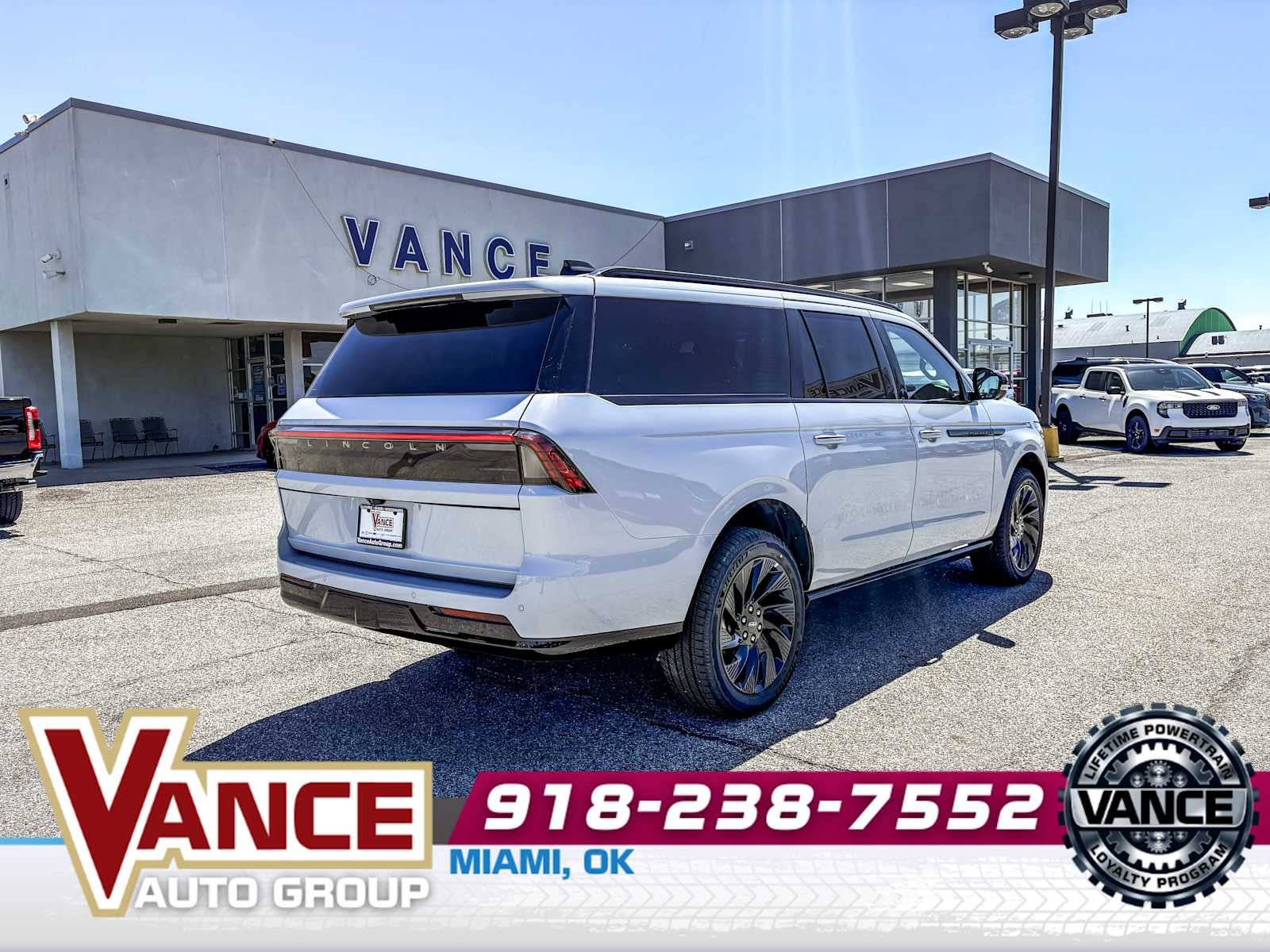New 2026 Lincoln Navigator L Reserve AWD/4WD image 7