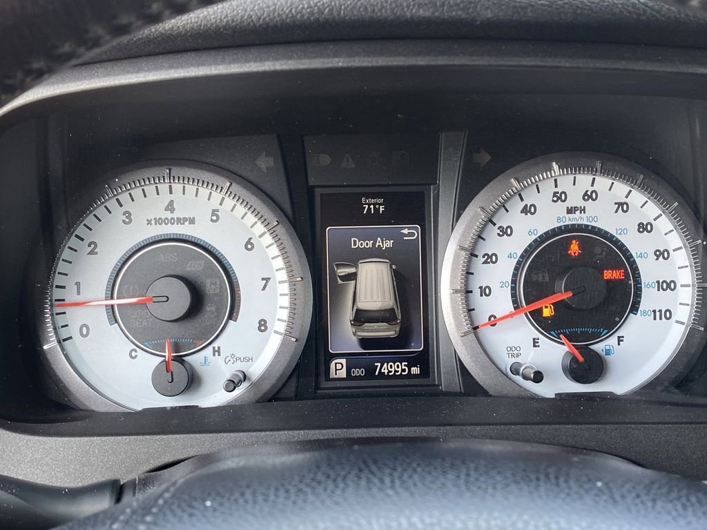 Certified 2019 Toyota Sienna SE FWD image 32
