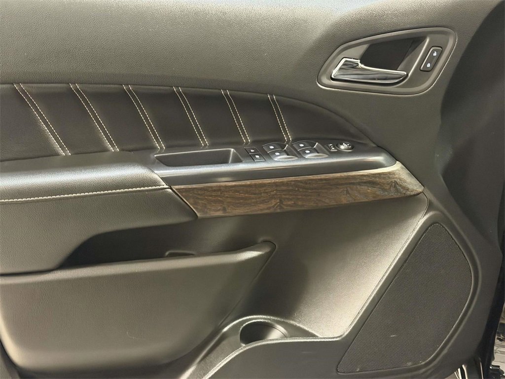 Used 2021 GMC Canyon Denali image 13