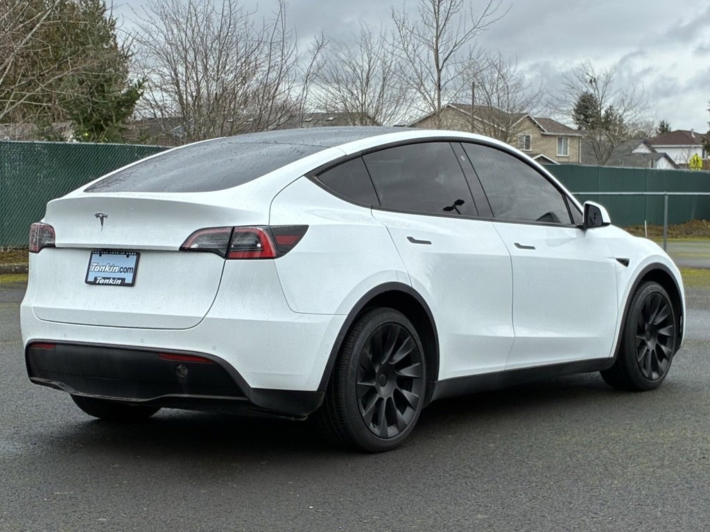 Used 2020 Tesla Model Y Long Range image 7