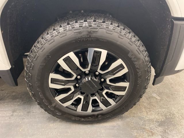 Certified 2025 GMC Sierra 2500 Denali Ultimate image 37