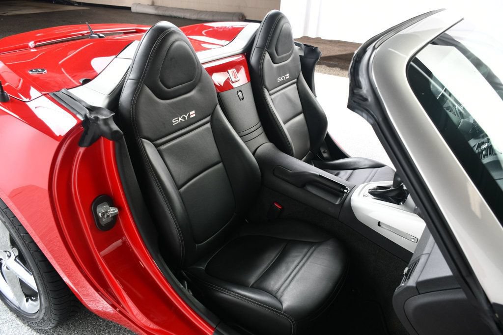 Used 2007 Saturn Sky Red Line RWD image 37