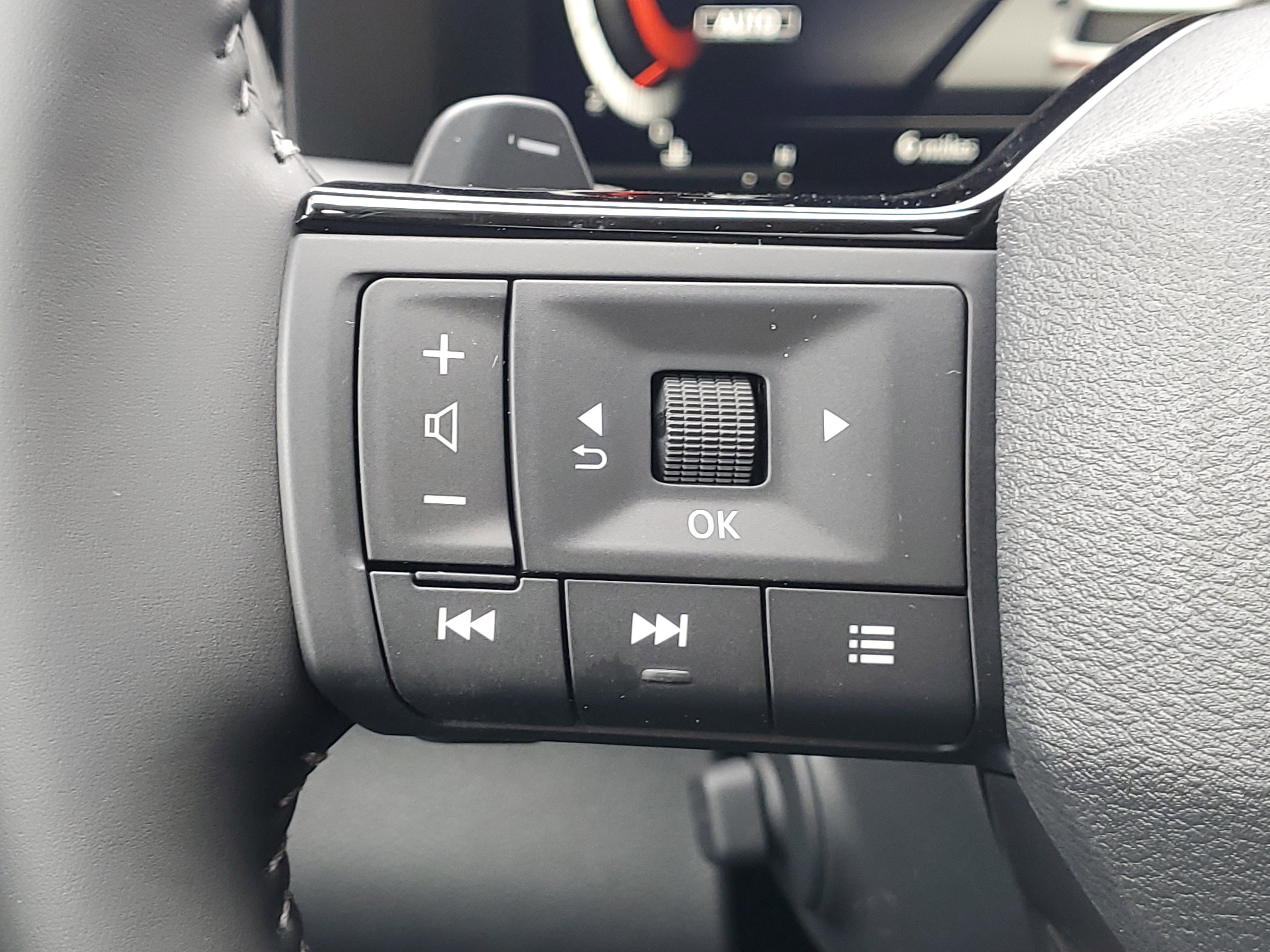 New 2026 Nissan Pathfinder Platinum image 11