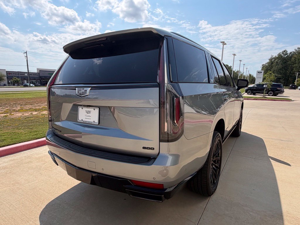 Used 2023 Cadillac Escalade Sport Platinum w/ LPO, ONYX Package AWD/4WD image 5