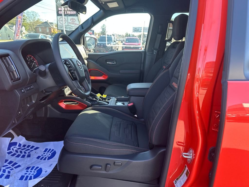 New 2025 Nissan Frontier PRO-4X w/ Interior Protection Package image 9