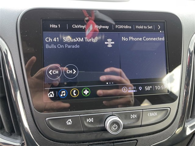 Used 2023 Chevrolet Equinox RS w/ RS Leather Package image 16