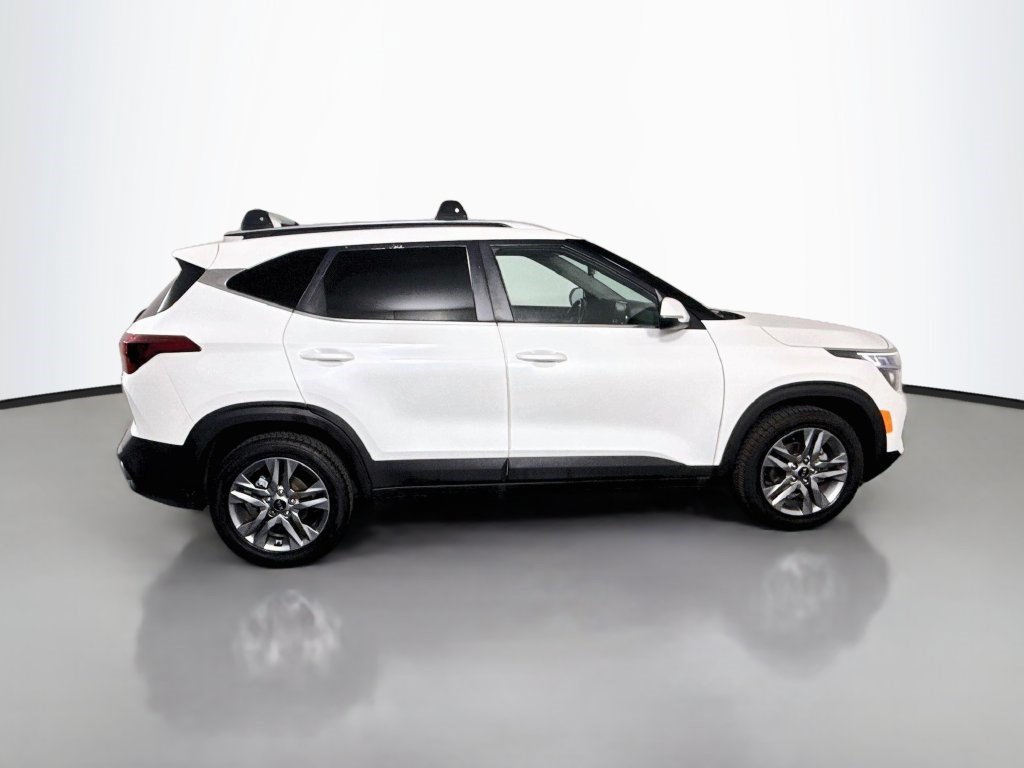 Used 2021 Kia Seltos S FWD image 11