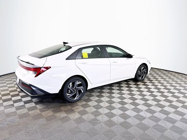New 2025 Hyundai Elantra SEL FWD image 8