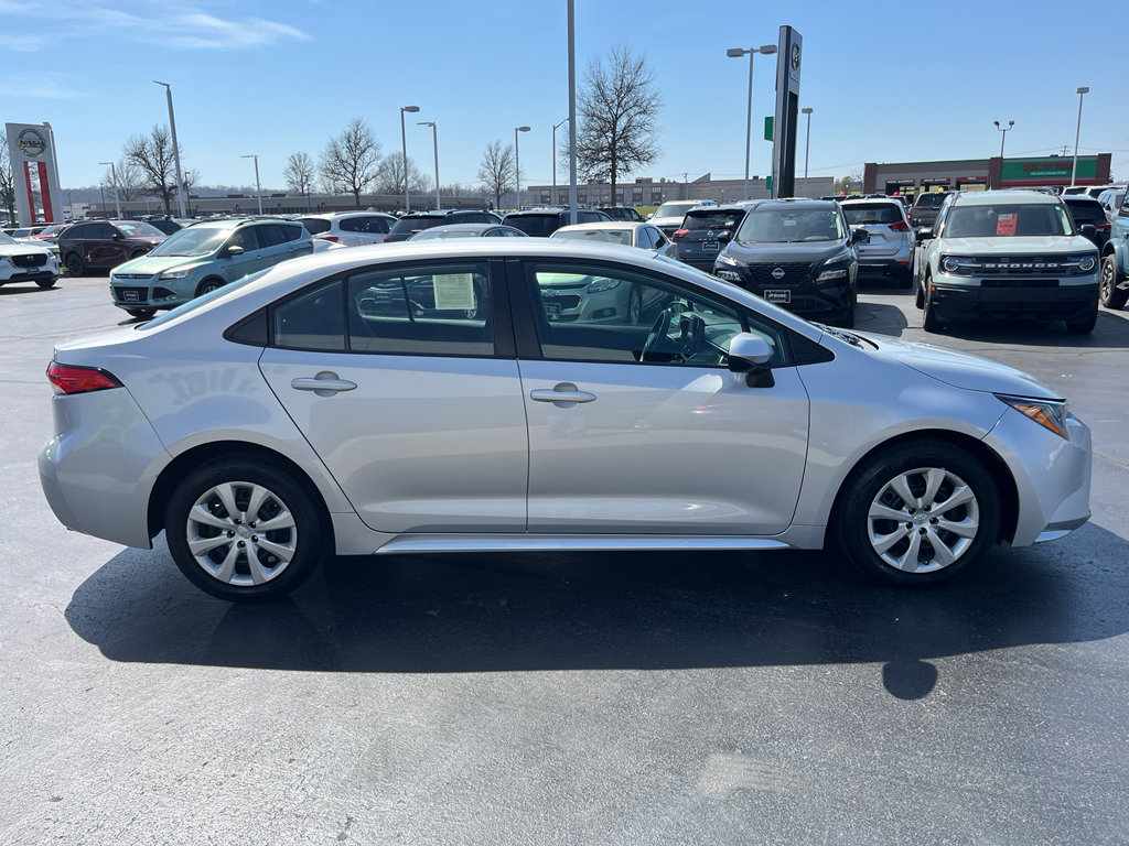 Used 2023 Toyota Corolla LE image 6