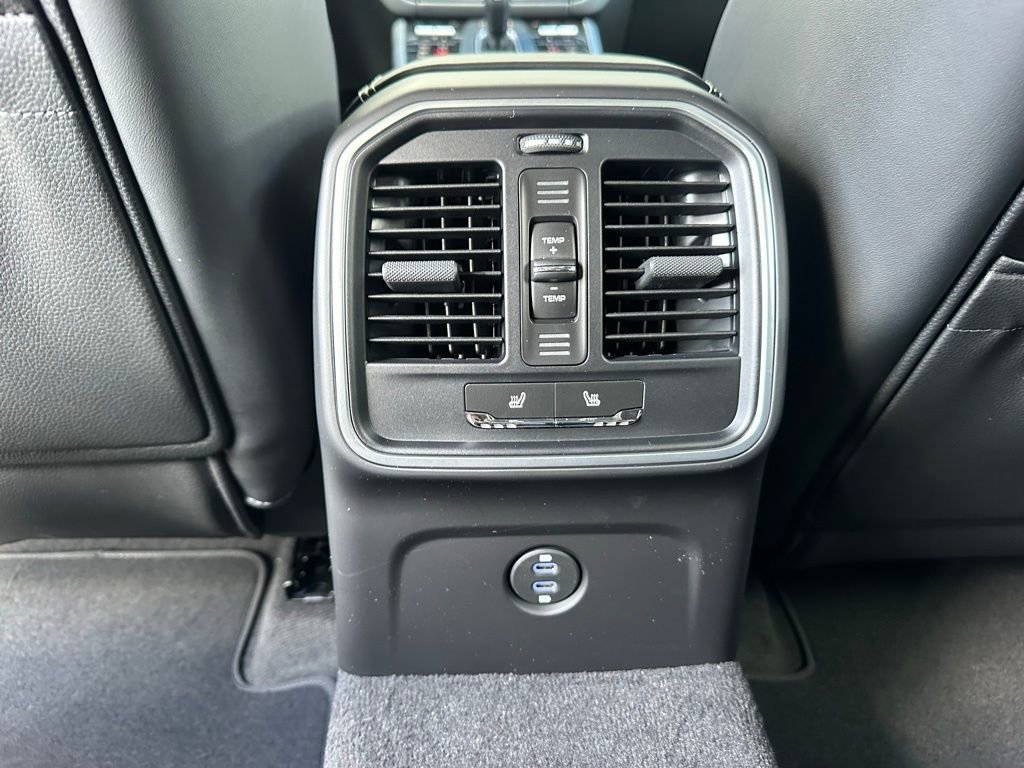 Used 2026 Porsche Macan S image 40