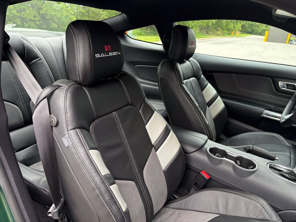 Used 2022 Ford Mustang GT Premium w/ Black Accent Package RWD image 28