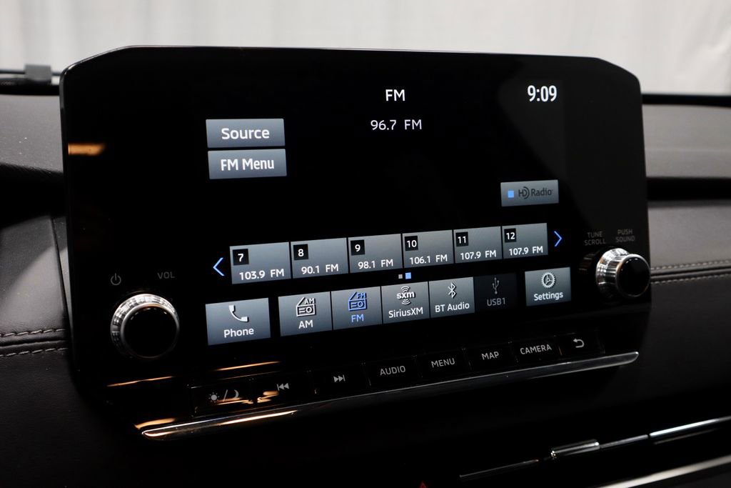 Used 2024 Mitsubishi Outlander SE image 3