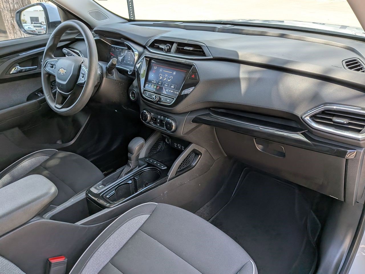 Certified 2023 Chevrolet TrailBlazer LT w/ Convenience Package FWD image 27