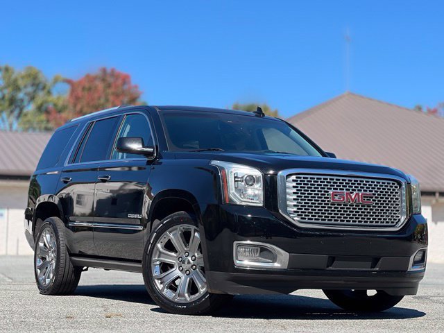 Used 2015 GMC Yukon Denali w/ Premium Package AWD/4WD image 3