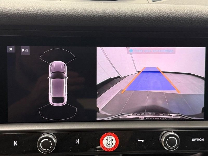 New 2026 Porsche Macan AWD/4WD image 23