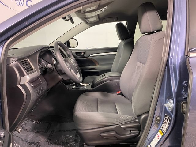 Used 2016 Toyota Highlander LE AWD/4WD image 10