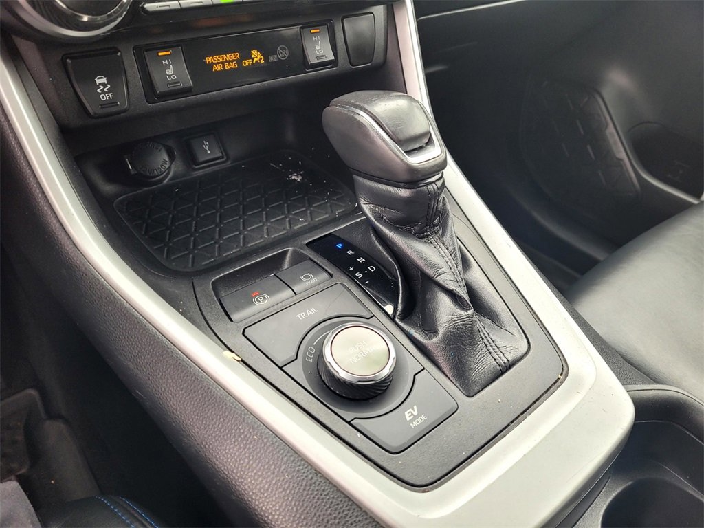 Used 2021 Toyota RAV4 XSE image 18