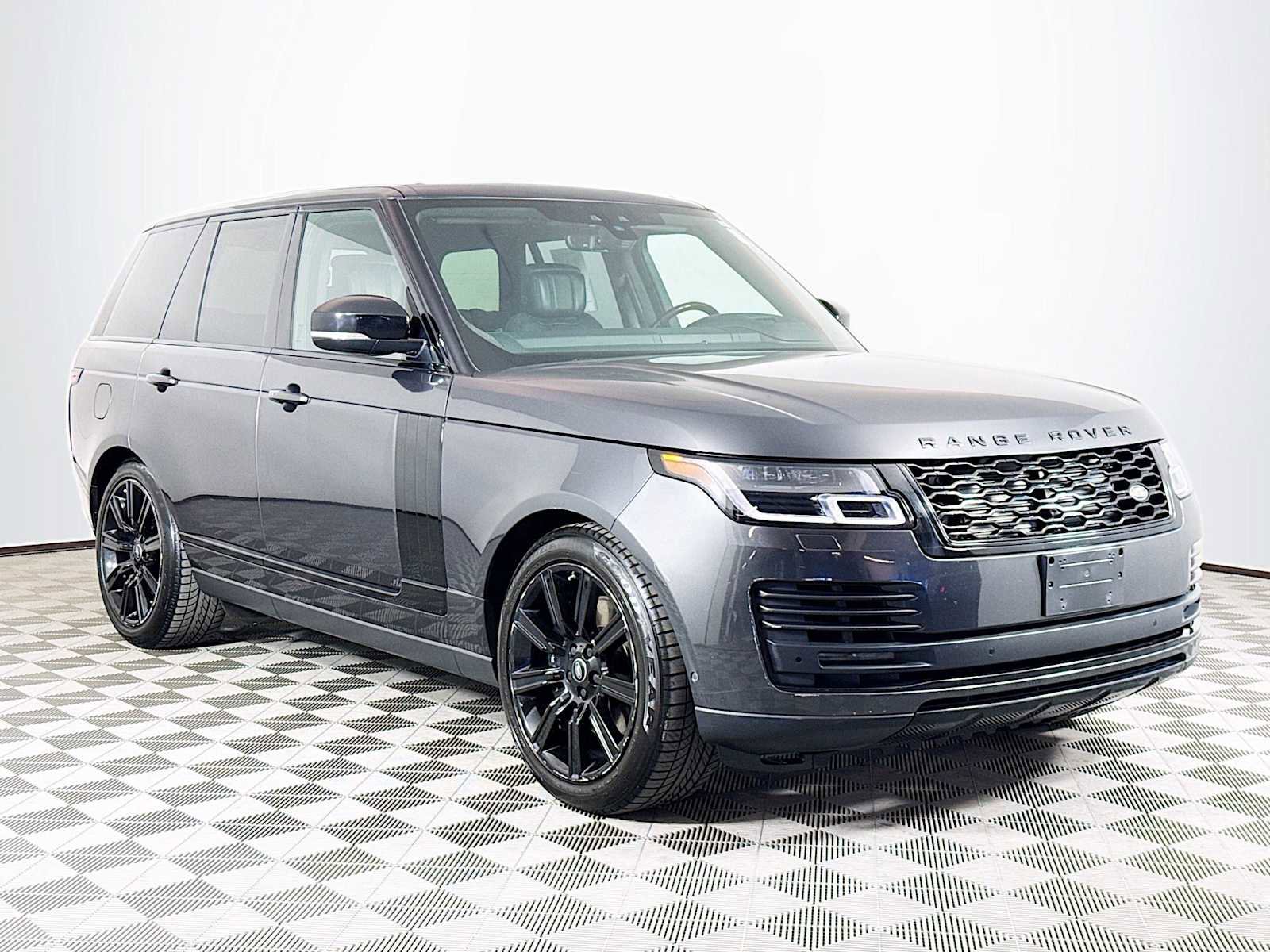 Used 2019 Land Rover Range Rover Supercharged AWD/4WD image 3