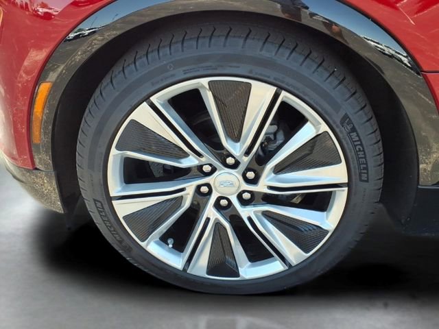 Used 2025 Cadillac Lyriq Luxury w/ LPO, Floor Liner Package AWD/4WD image 19