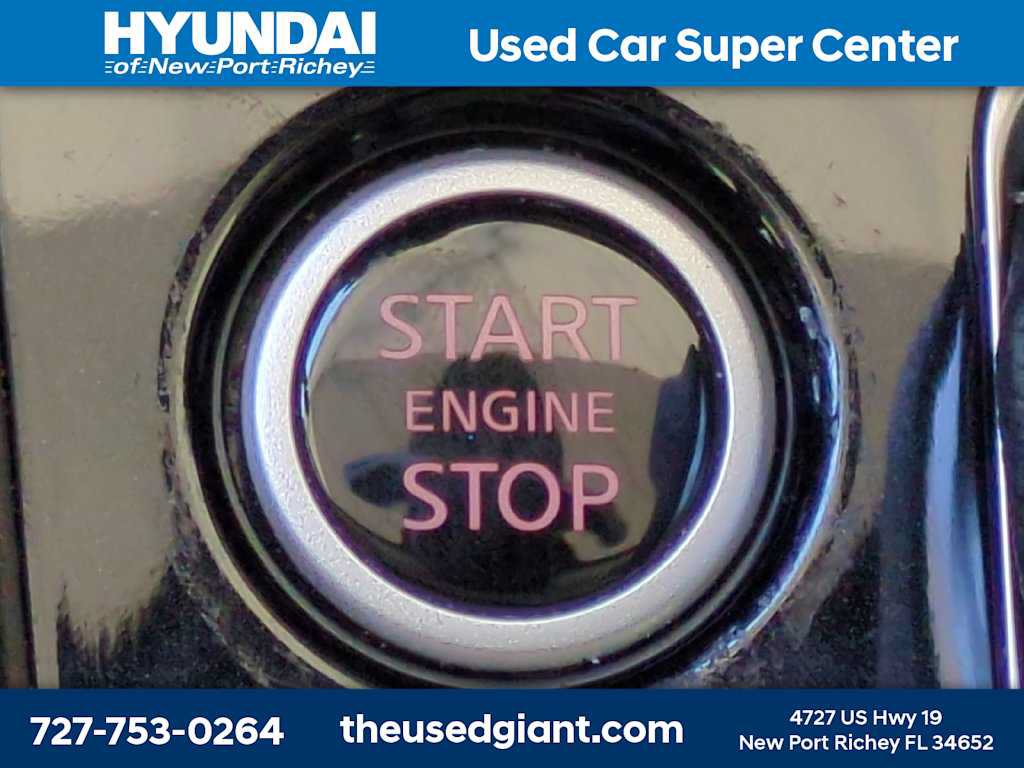 Used 2024 Nissan Kicks SR w/ SR Premium Package FWD image 30