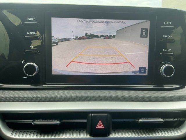 Used 2022 Kia K5 LX image 25