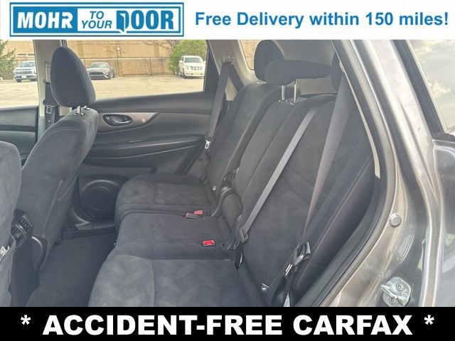 Used 2016 Nissan Rogue SV w/ SV Premium Package image 32