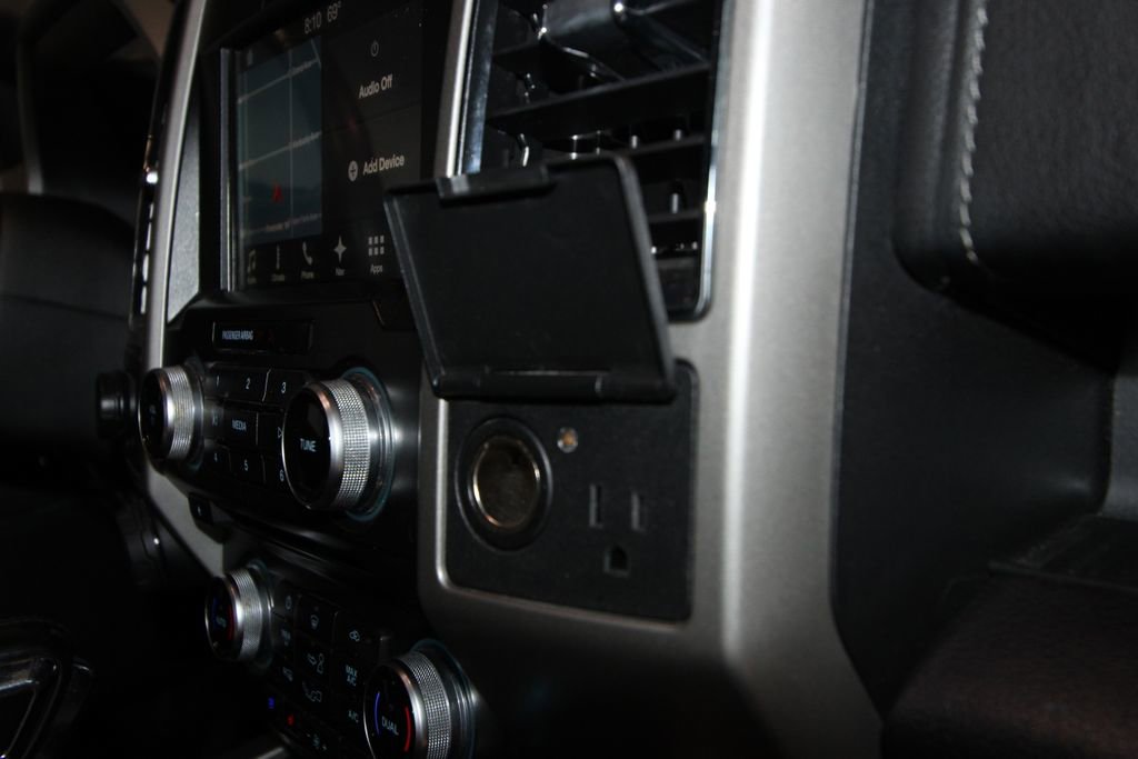 Used 2017 Ford F150 Lariat w/ Equipment Group 502A Luxury image 24