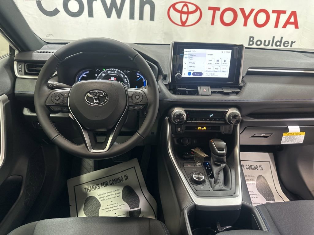 Used 2025 Toyota RAV4 SE image 22