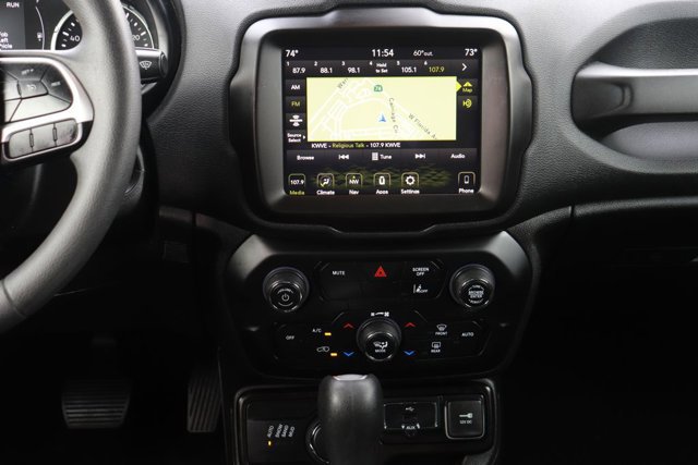 Used 2023 Jeep Renegade Latitude image 15
