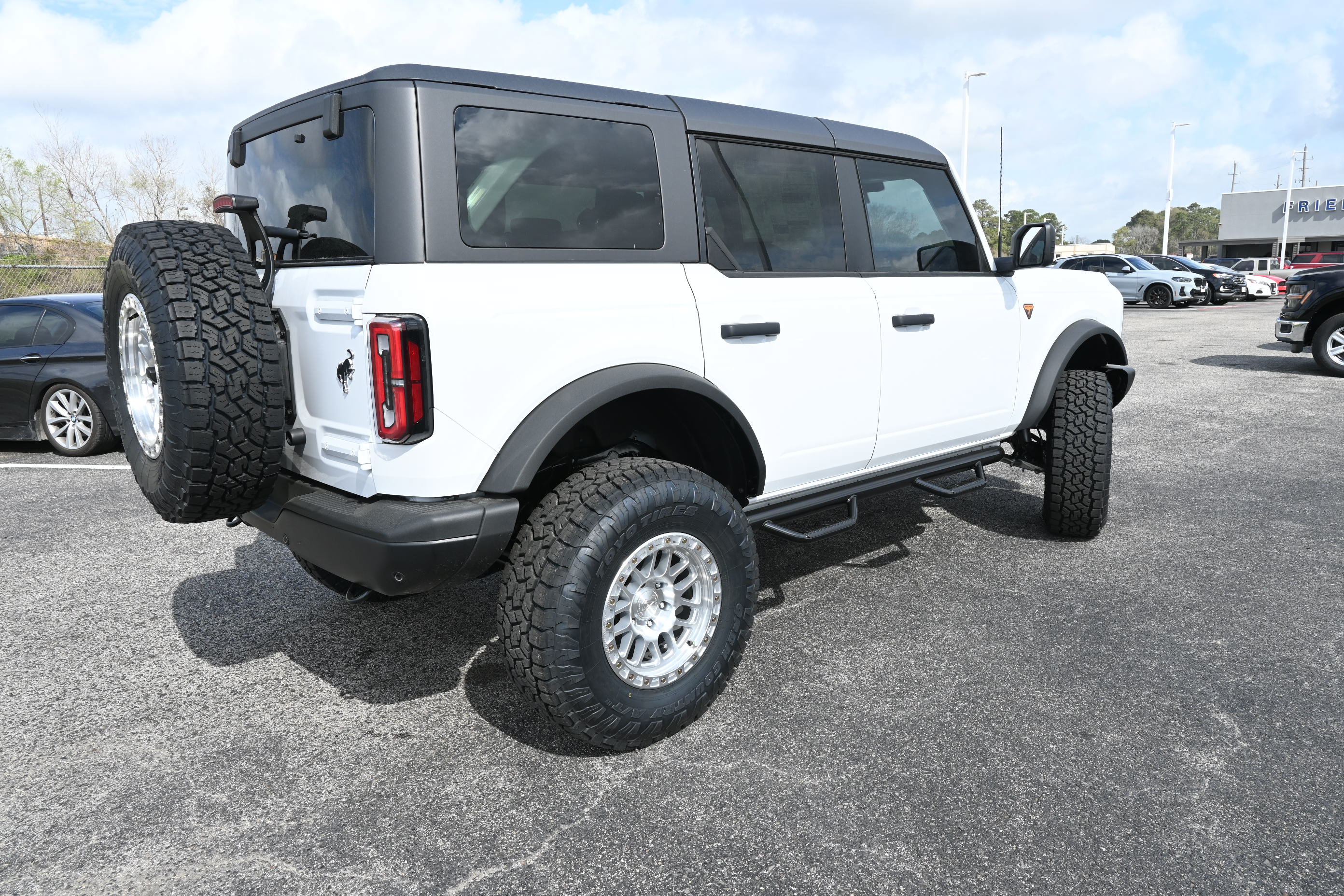New 2025 Ford Bronco Badlands AWD/4WD image 3