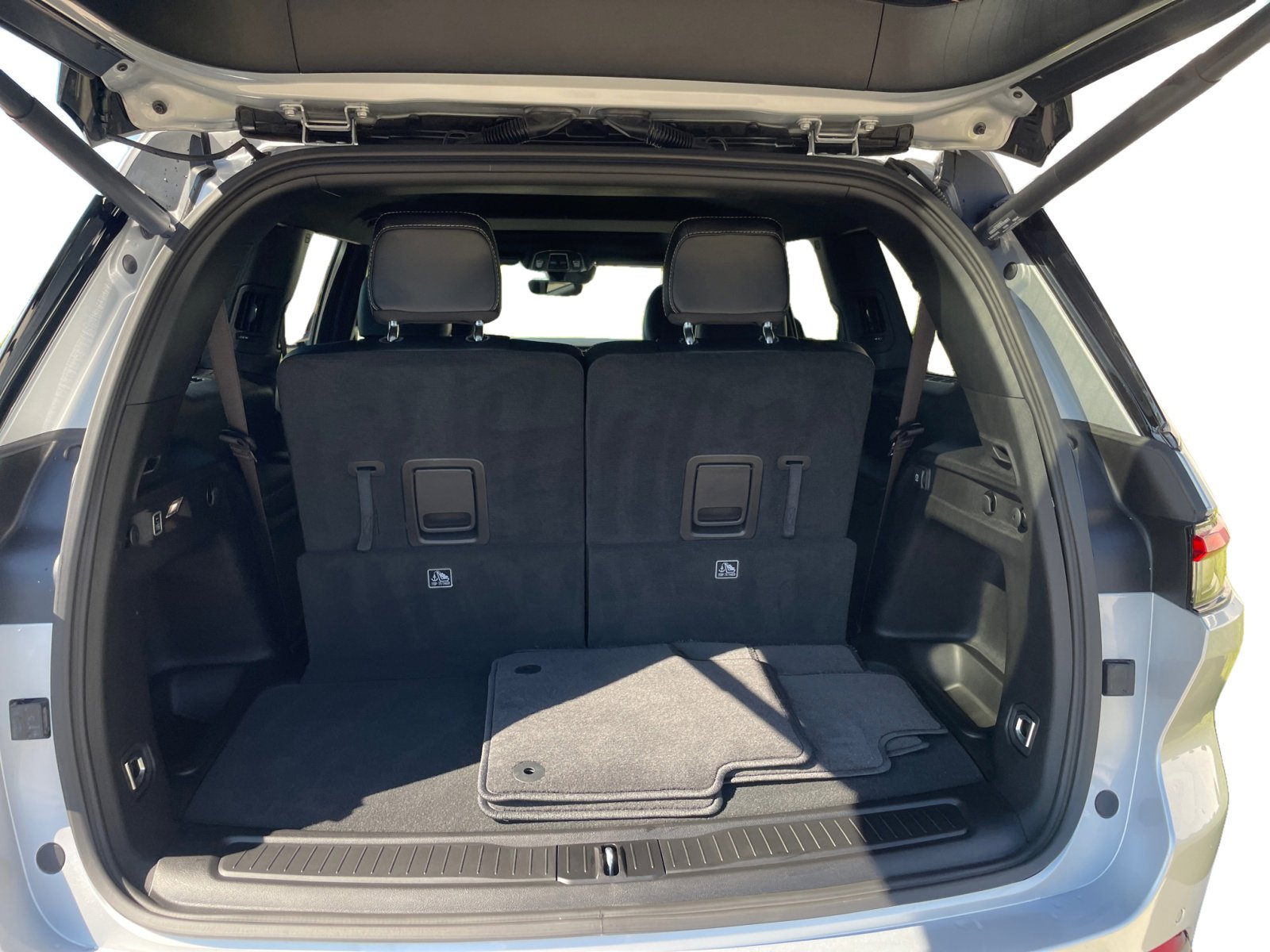 Used 2025 Jeep Grand Cherokee L Altitude image 6